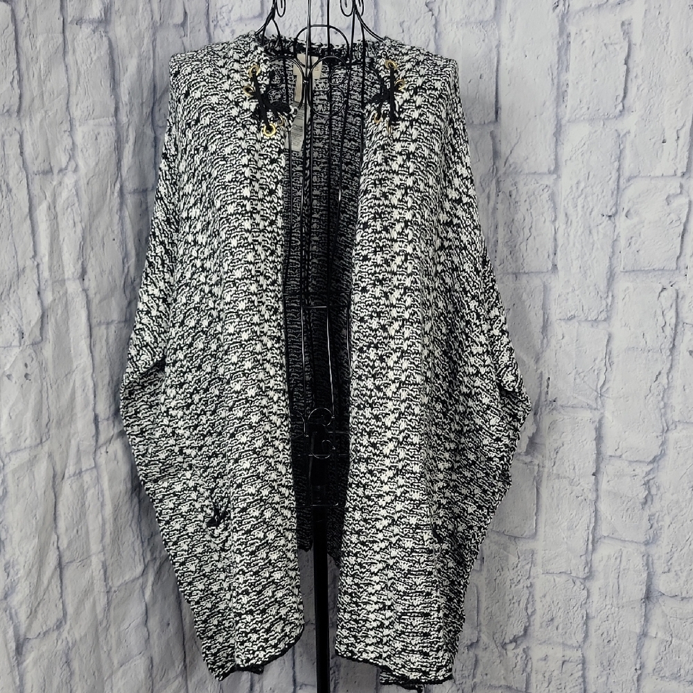Chico's Black and White‎ Knit Poncho